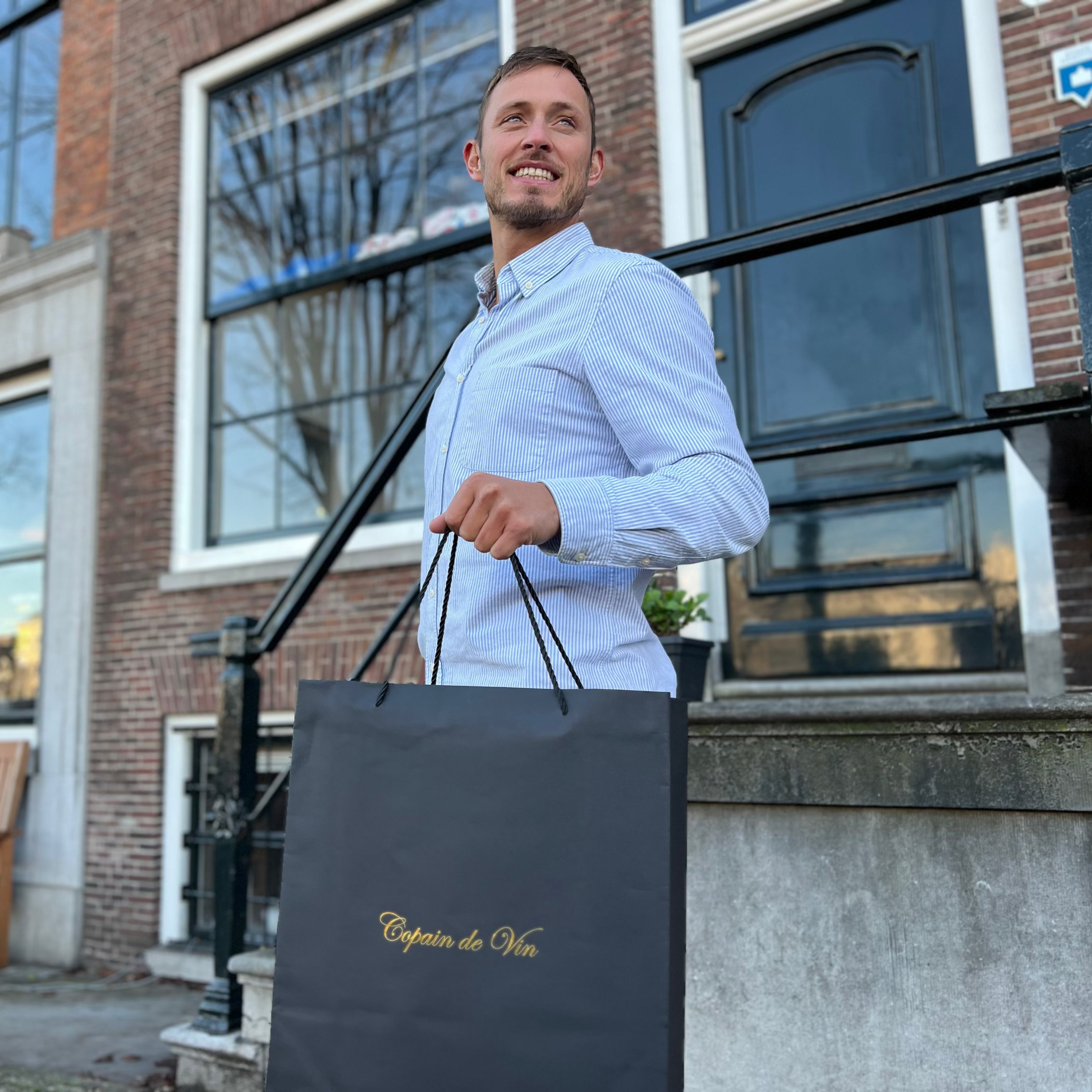 Verpackt in einer luxuriösen Geschenktüte